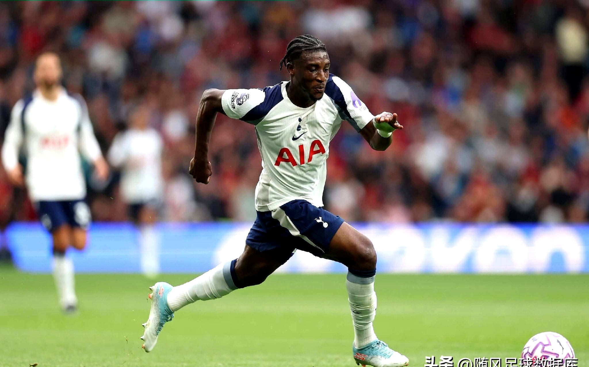 爱游戏APP下载-转会期比利亚雷亚尔备战全明星赛；绝杀压哨细节曝光；质疑声仍在；高层口径保持一致(塞维利亚转会)